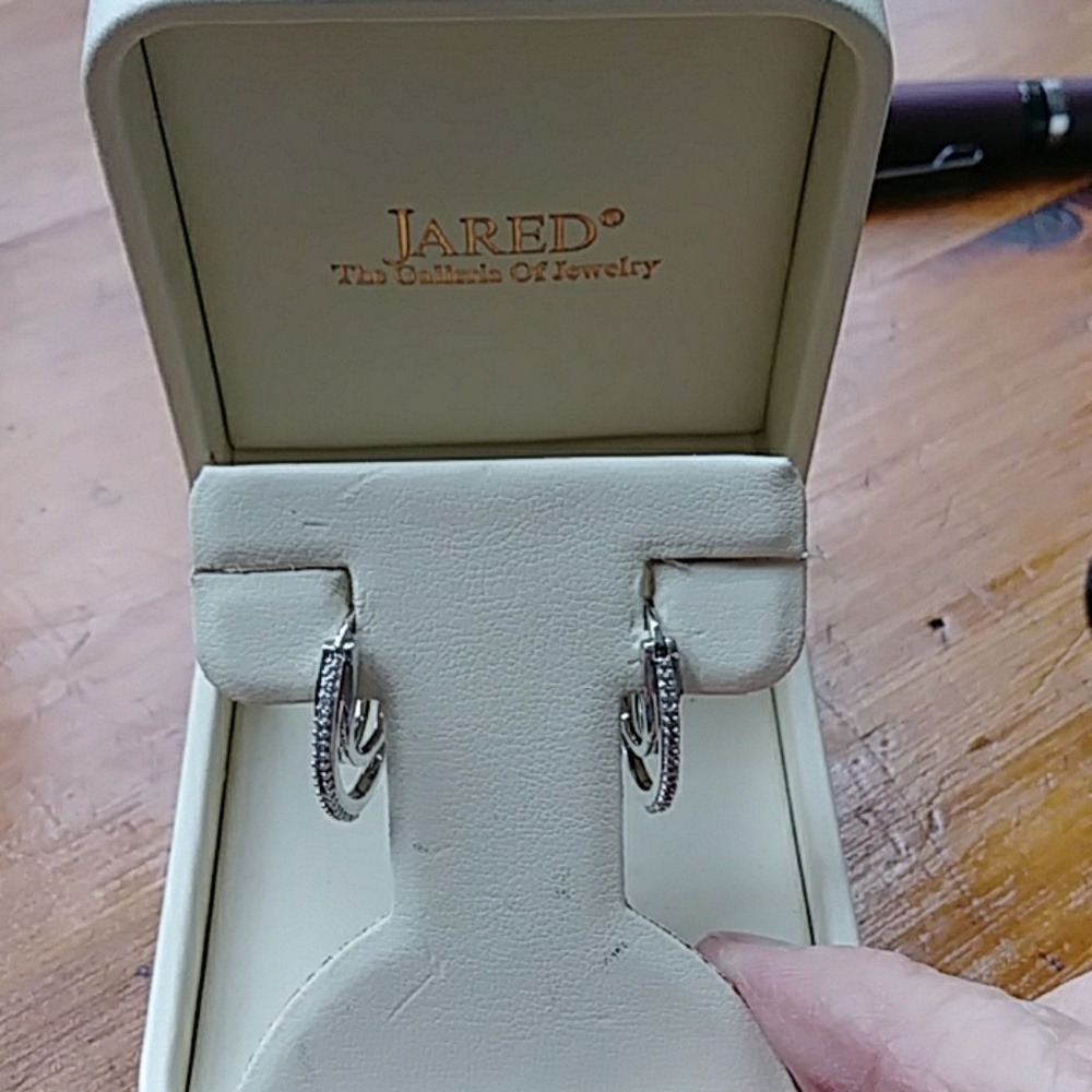 Jared Diamond earings